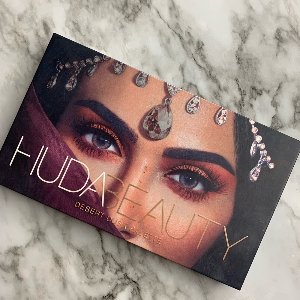 Huda Beauty Desert Dusk Palette